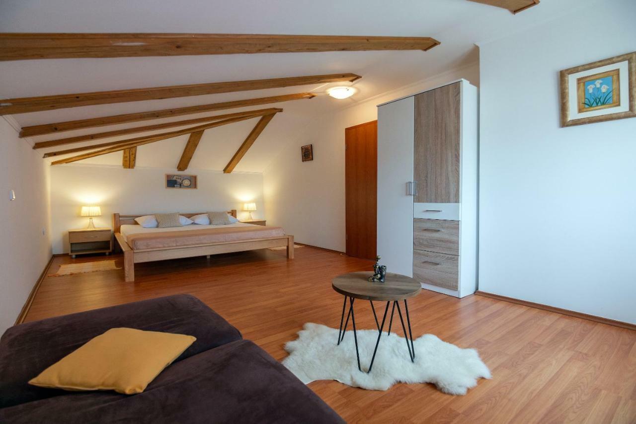 Apartmani Ivan Lopar Exteriér fotografie