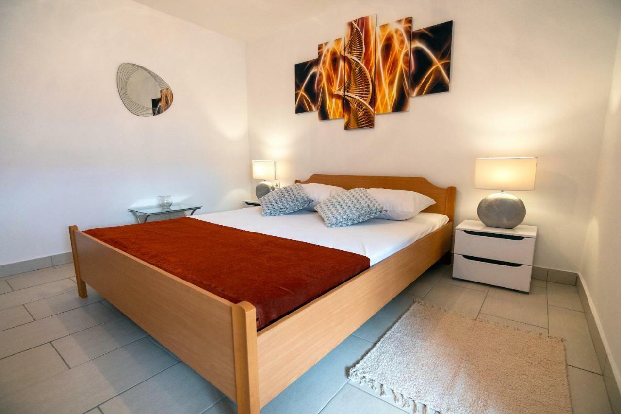 Apartmani Ivan Lopar Exteriér fotografie